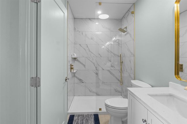 26 SEASIDE COURT, Holmes Beach, FL 34217