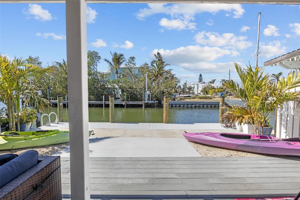 26 SEASIDE COURT, HOLMES BEACH, FL 34217 — photo 4