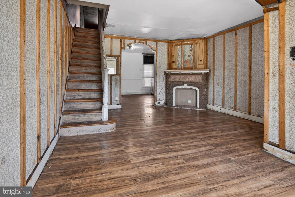 4542 WHITAKER AVE, Philadelphia, PA 19120