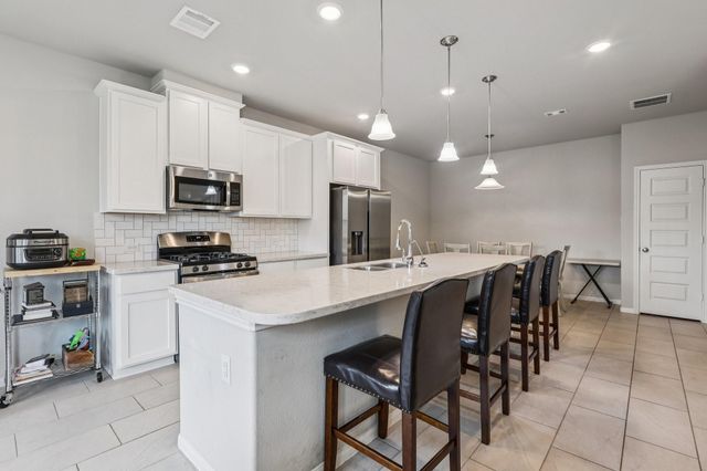 7333 Hinsdale Drive, Pasadena, TX 77505