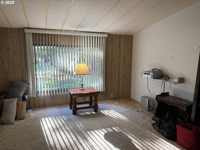 93919 SUNNY HILL Ln, North Bend, OR 97459