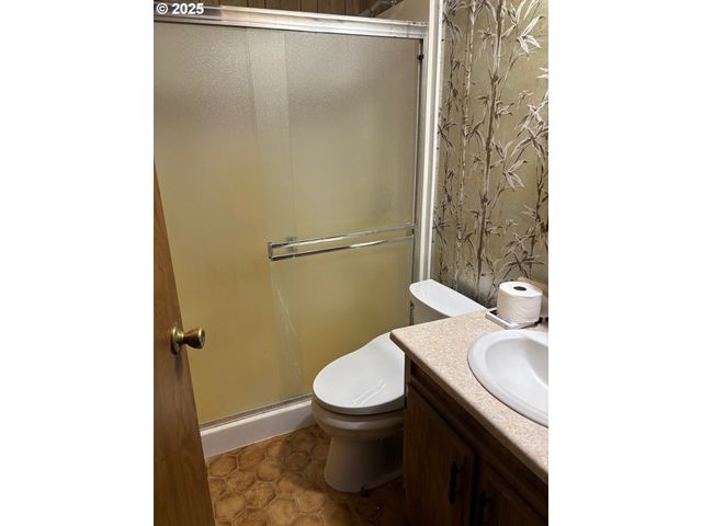 93919 SUNNY HILL Ln, North Bend, OR 97459