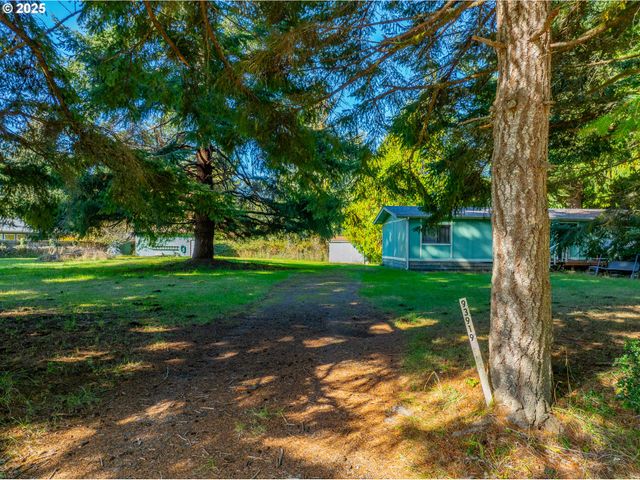 93919 SUNNY HILL Ln, North Bend, OR 97459