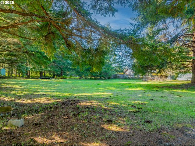 93919 SUNNY HILL Ln, North Bend, OR 97459