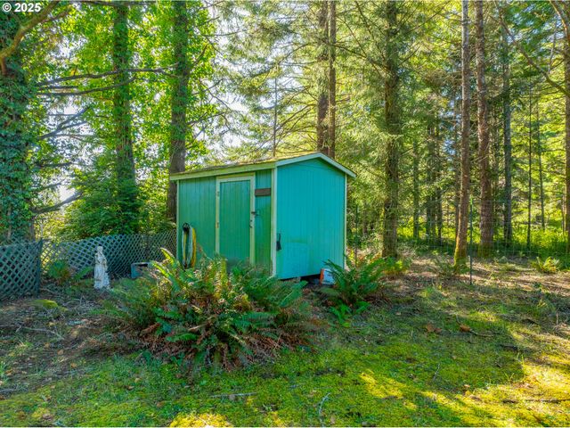 93919 SUNNY HILL Ln, North Bend, OR 97459