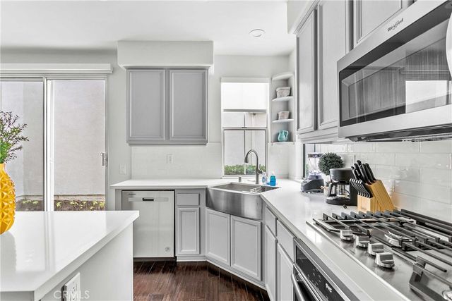 6 Del Carlo, Irvine, CA 92606