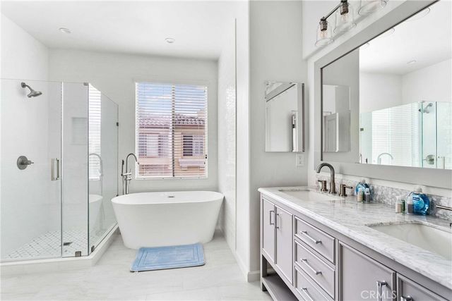 6 Del Carlo, Irvine, CA 92606