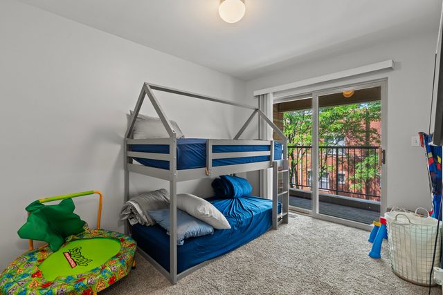 4518 S Woodlawn Avenue, Chicago, IL 60615