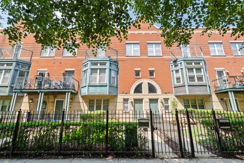4518 S Woodlawn Avenue, Chicago, IL 60615