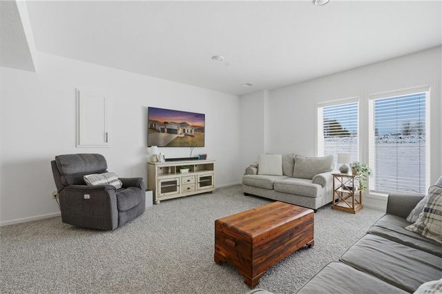 1709 COTTONWOOD CREEK Avenue, Kearney, MO 64060