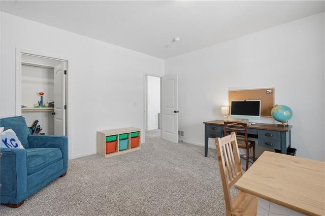 1709 COTTONWOOD CREEK Avenue, Kearney, MO 64060