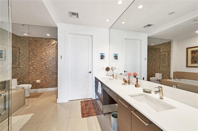 1155 N GULFSTREAM AVENUE 802, Sarasota, FL 34236