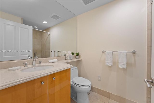 17875 Collins Ave 2702, Sunny Isles Beach, FL 33160