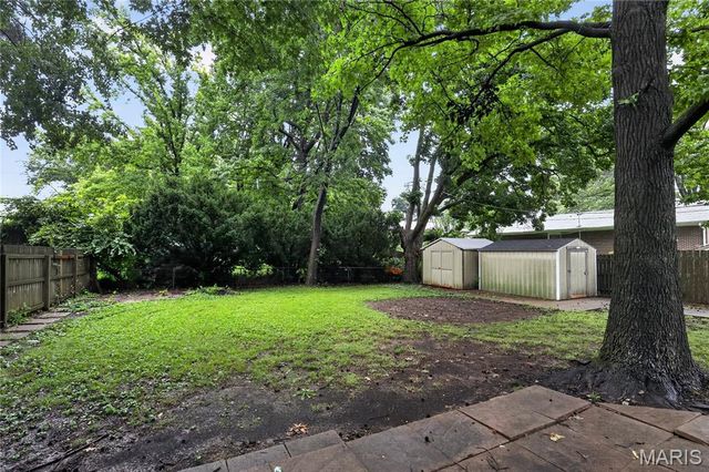 1441 Oliveto Lane, Hazelwood, MO 63042
