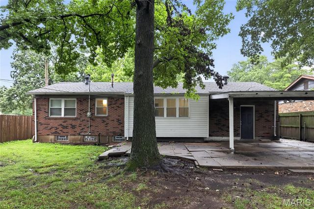 1441 Oliveto Lane, Hazelwood, MO 63042