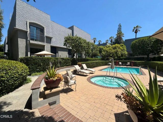 352 S Orange Grove Boulevard 15, Pasadena, CA 91105
