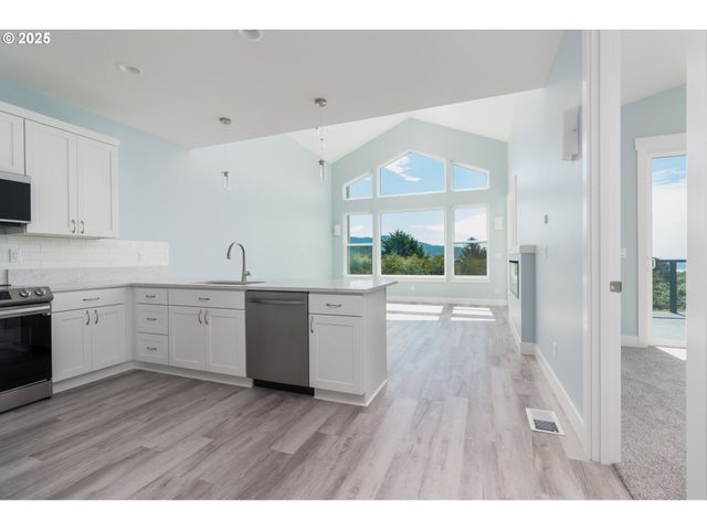 6485 HERON VIEW Dr, Neskowin, OR 97149