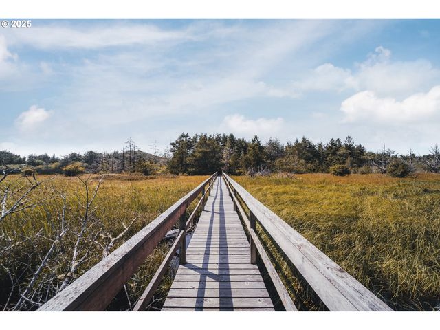 6485 HERON VIEW Dr, Neskowin, OR 97149