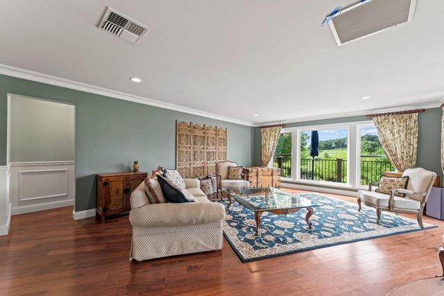 6435 Fairway Ct, Auburn, CA 95602