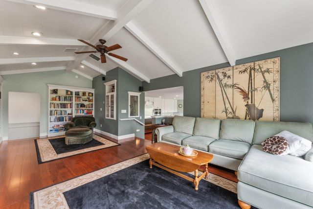 6435 Fairway Ct, Auburn, CA 95602