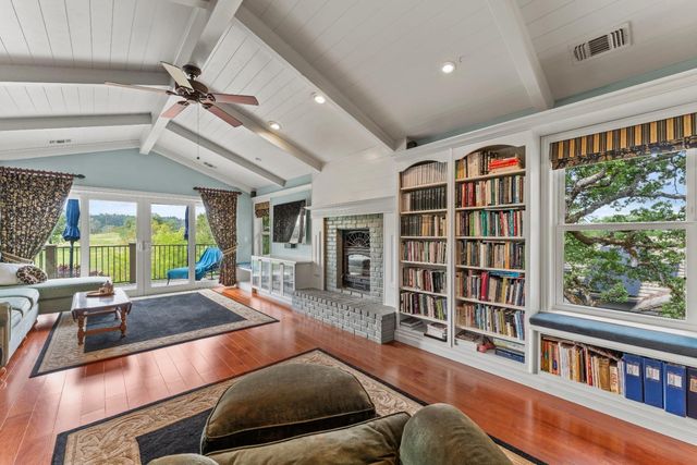 6435 Fairway Ct, Auburn, CA 95602