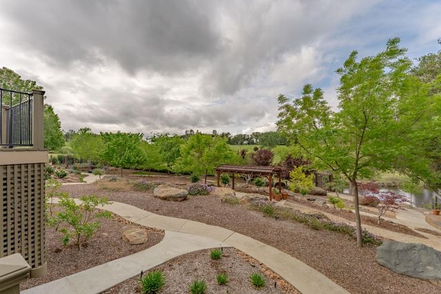 6435 Fairway Ct, Auburn, CA 95602