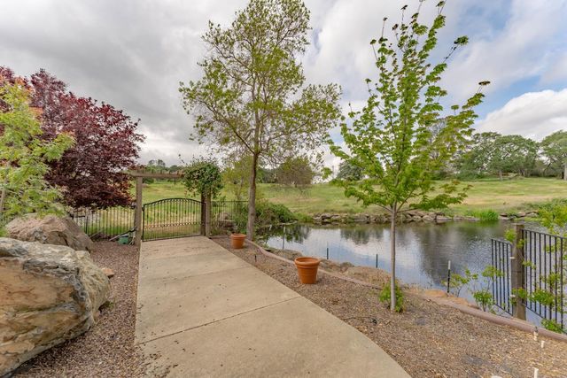 6435 Fairway Ct, Auburn, CA 95602