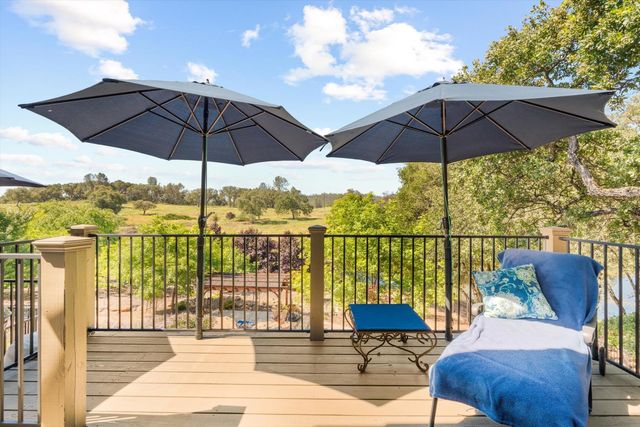 6435 Fairway Ct, Auburn, CA 95602