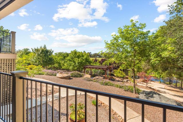 6435 Fairway Ct, Auburn, CA 95602