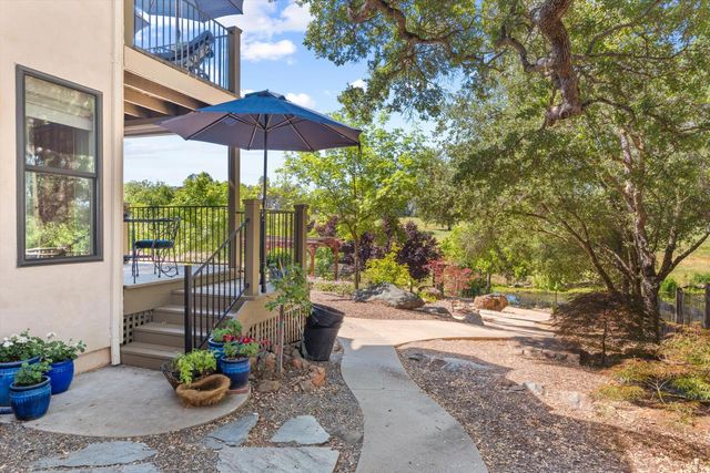 6435 Fairway Ct, Auburn, CA 95602