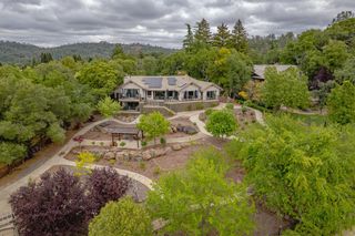 6435 Fairway Ct, Auburn, CA 95602