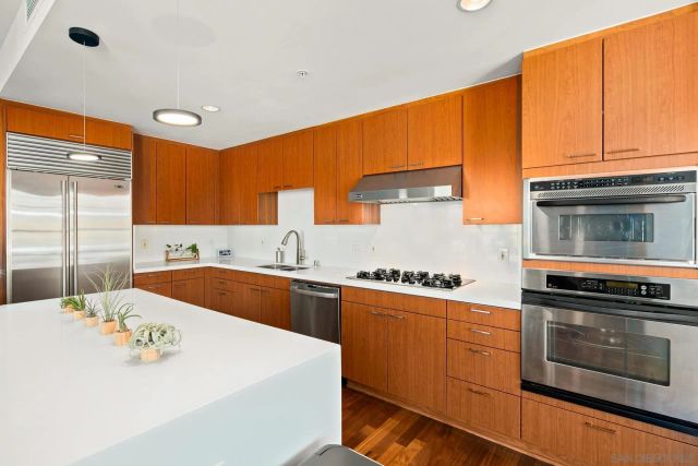 645 Front St 1703, San Diego, CA 92101