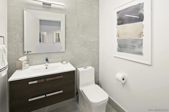 645 Front St 1703, San Diego, CA 92101
