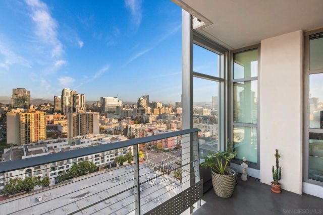 645 Front St 1703, San Diego, CA 92101