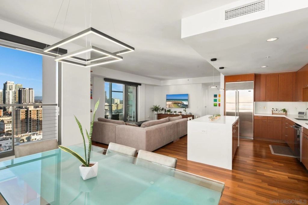 645 Front St 1703, San Diego, CA 92101