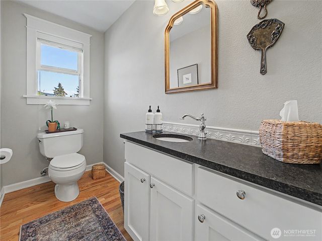 27721 SE 400th Way, Enumclaw, WA 98022