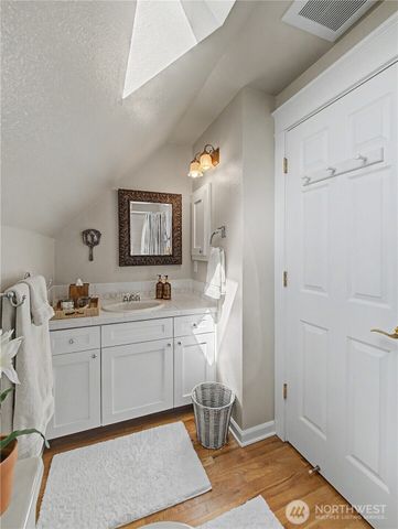 27721 SE 400th Way, Enumclaw, WA 98022