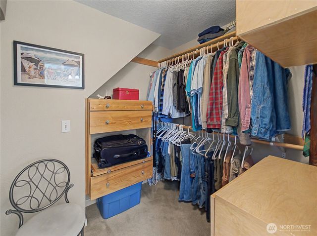 27721 SE 400th Way, Enumclaw, WA 98022