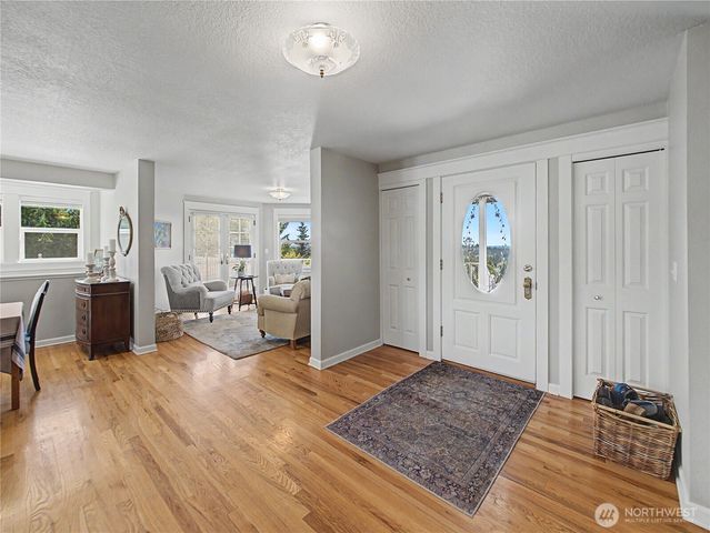 27721 SE 400th Way, Enumclaw, WA 98022