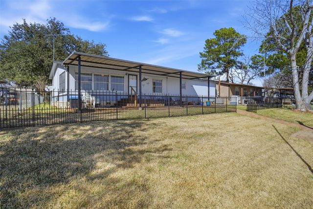 4433 Wildwood Circle, Granbury, TX 76049