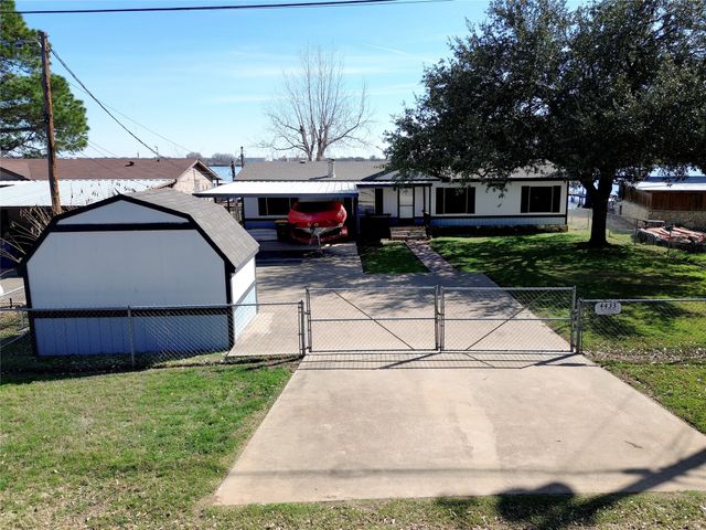4433 Wildwood Circle, Granbury, TX 76049