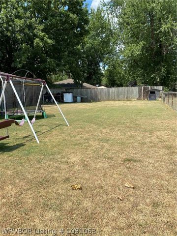 102 N 36th Street, Van Buren, AR 72956