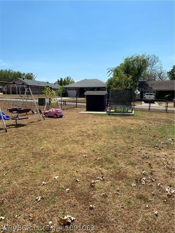 102 N 36th Street, Van Buren, AR 72956