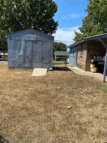 102 N 36th Street, Van Buren, AR 72956