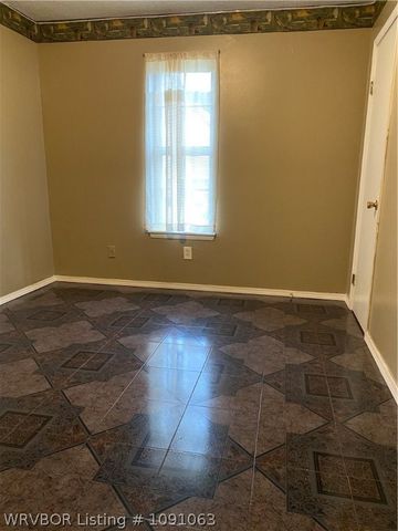 102 N 36th Street, Van Buren, AR 72956