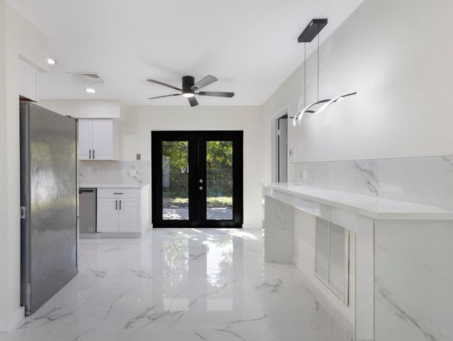 992 Mohican Boulevard, Jupiter, FL 33458