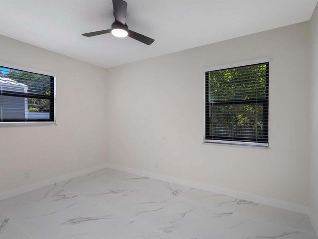 992 Mohican Boulevard, Jupiter, FL 33458