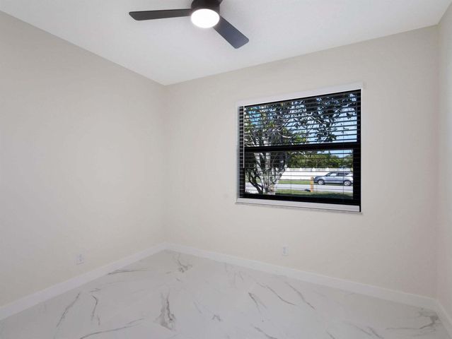 992 Mohican Boulevard, Jupiter, FL 33458