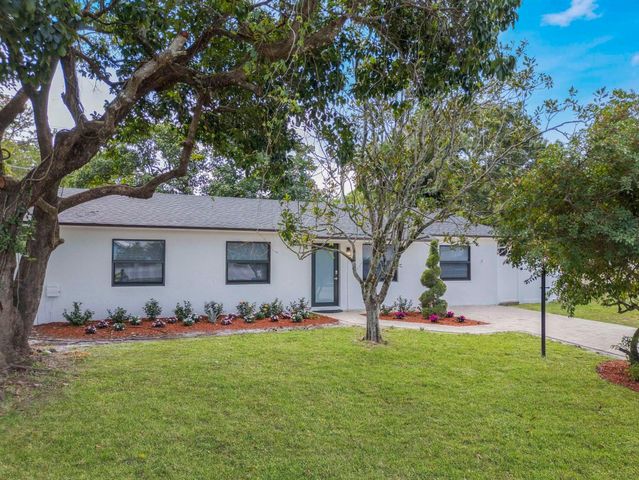 992 Mohican Boulevard, Jupiter, FL 33458