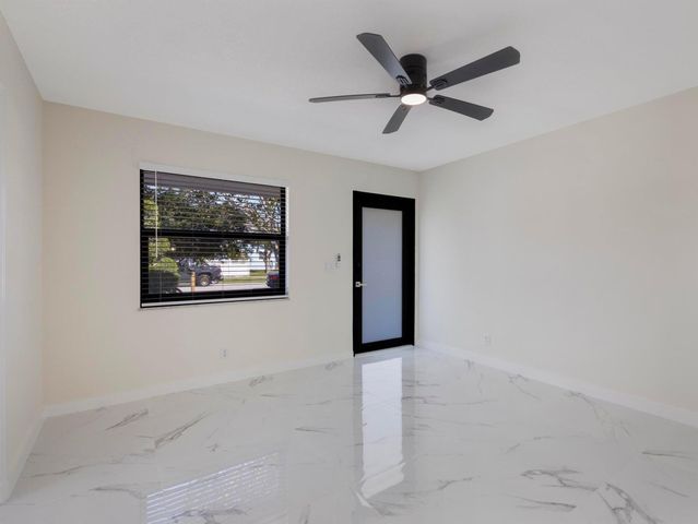 992 Mohican Boulevard, Jupiter, FL 33458